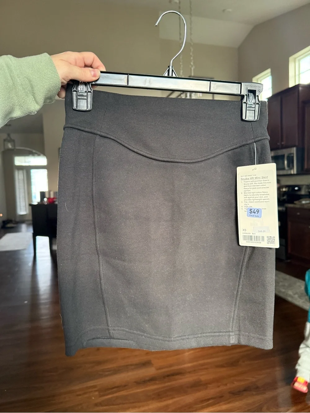 Lululemon Black Women’s Mini Skirt - Picture 3 of 6